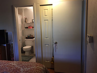 Niwot Rentals Unit 5 Bedroom and Bathroom
